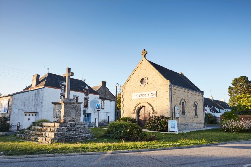 Croix et calvaires à la croisée des chemins