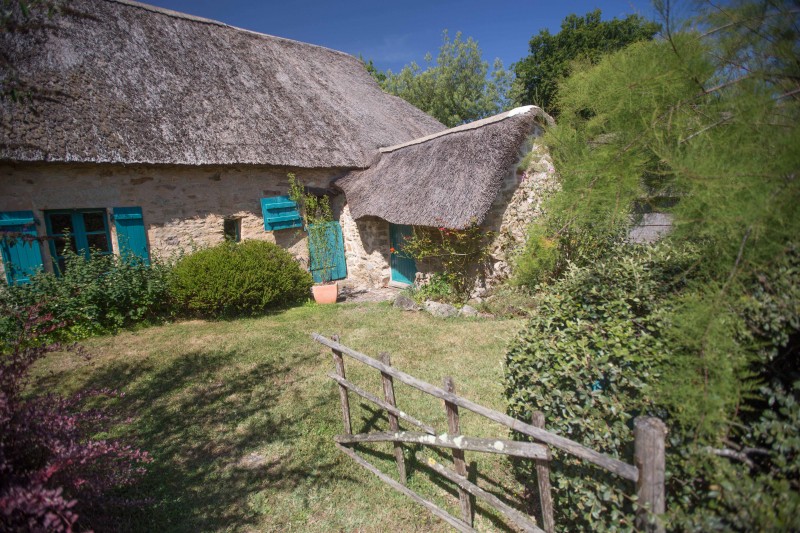 Chaumière typique de Brière - village de Bréca