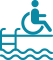 Becken  mit speziellen Sitz, um die Behinderten ins Wasser zu bringen