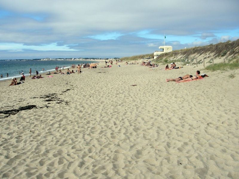 Plage de la Grande Falaise à La Turballe, vers le centre ville de La Turballe