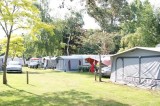 Camping le Panorama - Guérande - Allée et emplacements tentes et caravanes