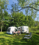 Emplacement pour les campeurs - Camping Les Chalands Fleuris - Saint-André-des-Eaux