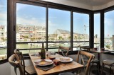 Restaurant Le Bateau Ivre sur le port du Pouliguen - Table à l'étage avec vue mer