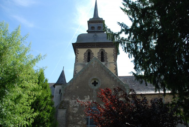 01 Eglise abbatiale saint-gildas-des-bois