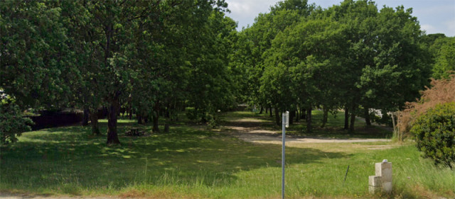 aire-de-pique-nique-avenue-de-praderoi2-2041379