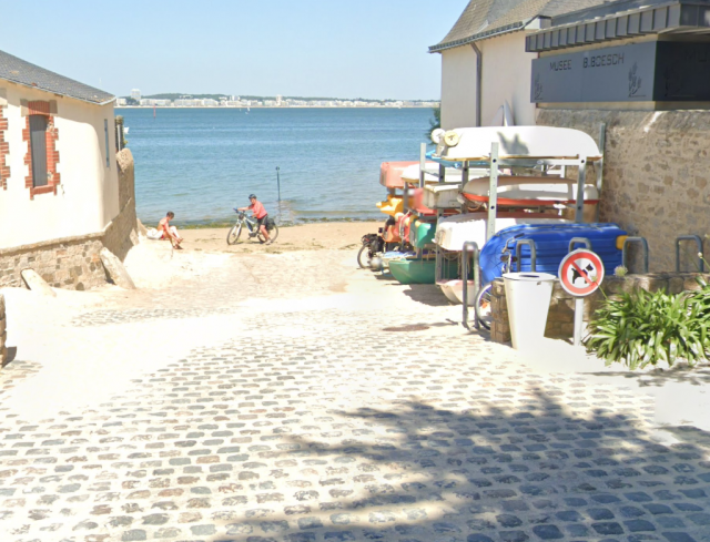Aire de stationnement vélo - Anse de Toulin