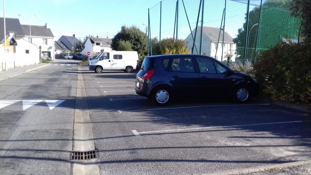 Parkplatz - Rue Alain Boutle