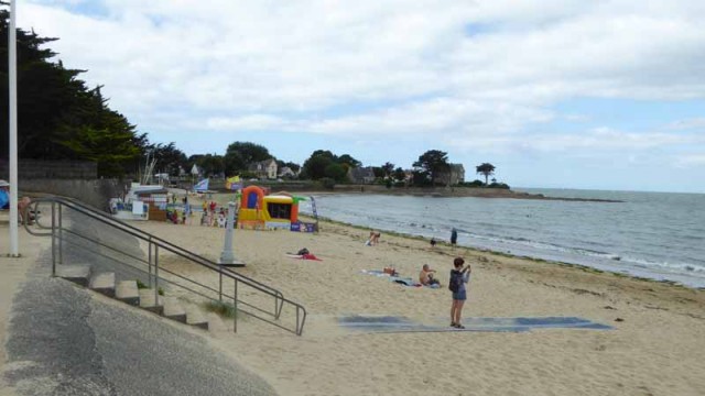 Plage de Sorlock - Club de plage et poste de secours - Mesquer Quimiac