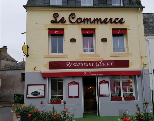 01- Restaurant Le Commerce - Pénestin - façade extérieure