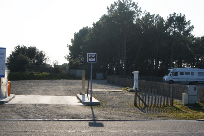 aire camping-car de la grande falaise la turballe