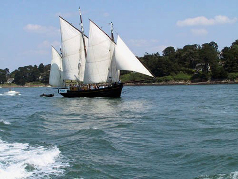 Izenah Croisières - Traversées dans le Golfe du Morbihan - Larmor Baden