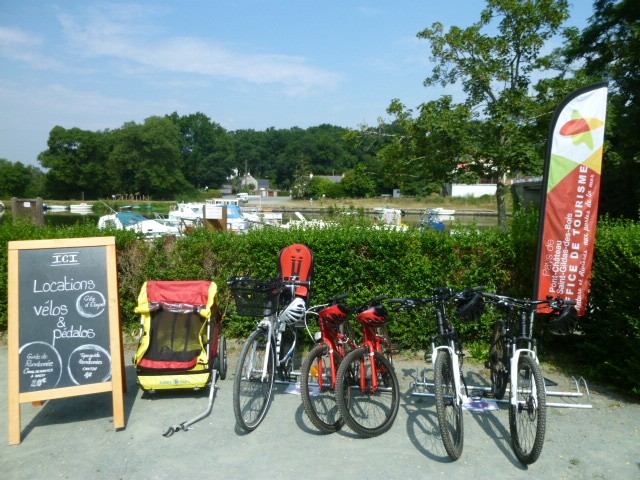 Location de vélos adultes et enfants - halte nautique à Guenrouet - Canal de Nantes à Brest 