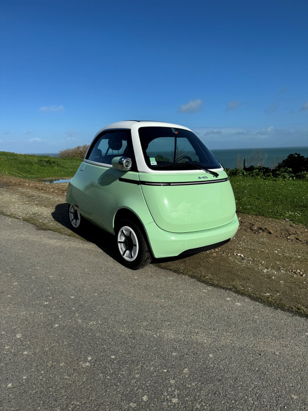 Locatourisle - Location de voiture - Le Palais - Belle Ile en Mer - Microlino Locatourisle - Location de voiture - Le Palais - Belle Ile en Mer - Microlino