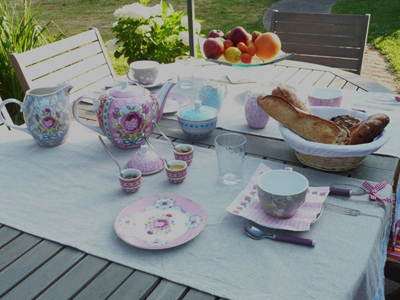 Saint-Lyphard - Chambre d'hôtes - La Belisiane - Petit-déjeuner dans le jardin