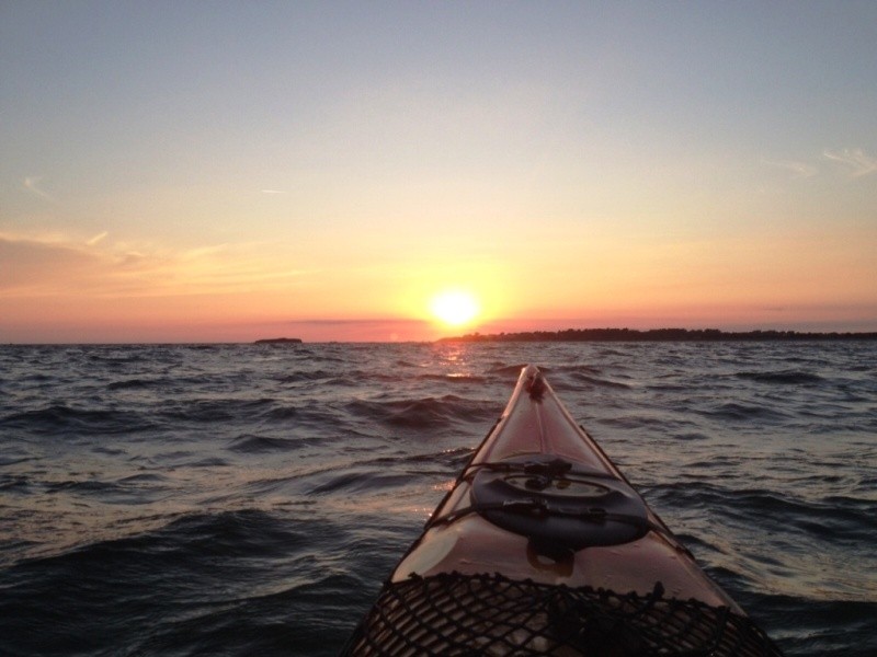 sortie-coucher-soleil-kayak-mer-1730532 Au fil des eaux - Camoël