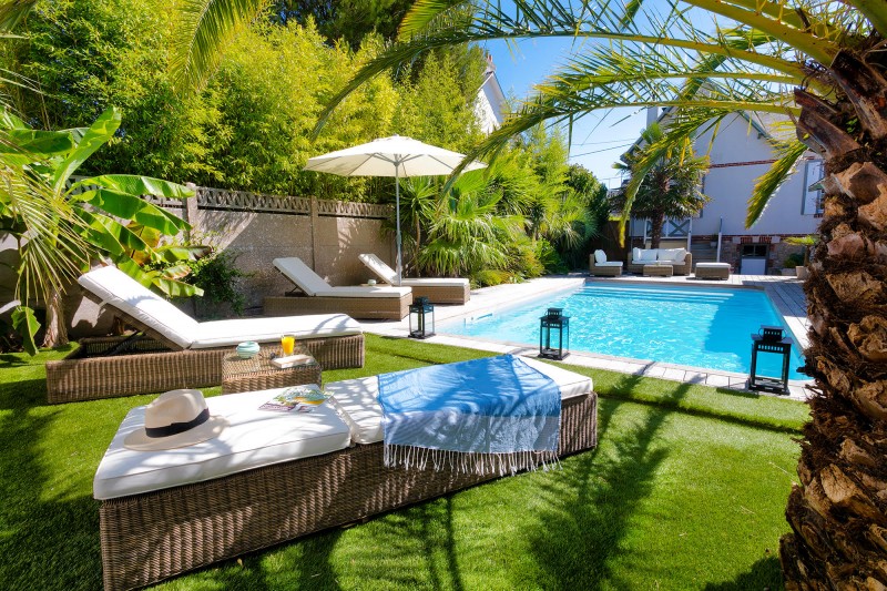 chambre-d-hote-la-baule-le-pouliguen-guerande-piscine-soleil-jardin-exotique-detente-calme-luxe-haut-de-gamme-guest-and-house-1584494