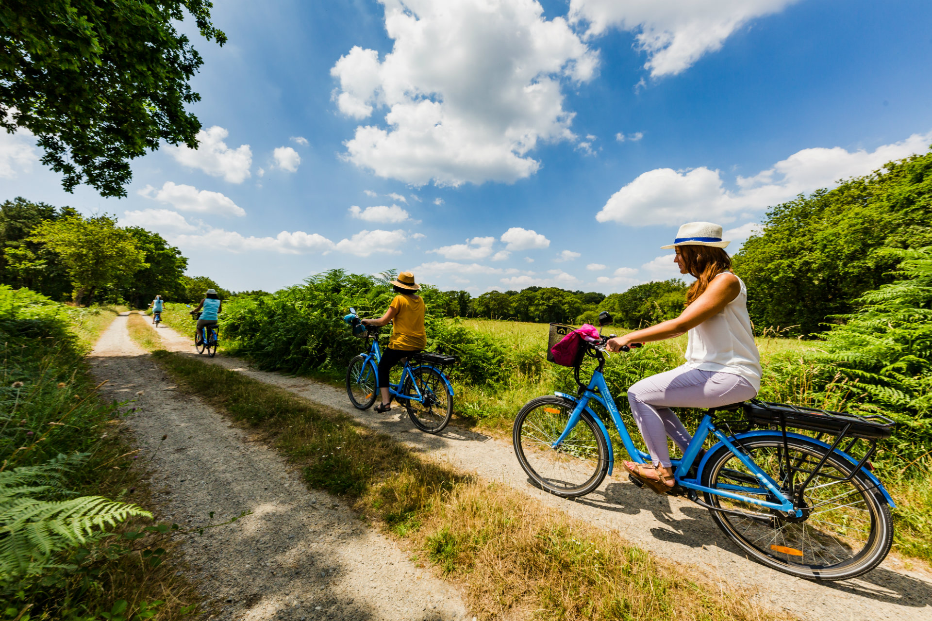 A vélo en campagne - © L’œil de Paco