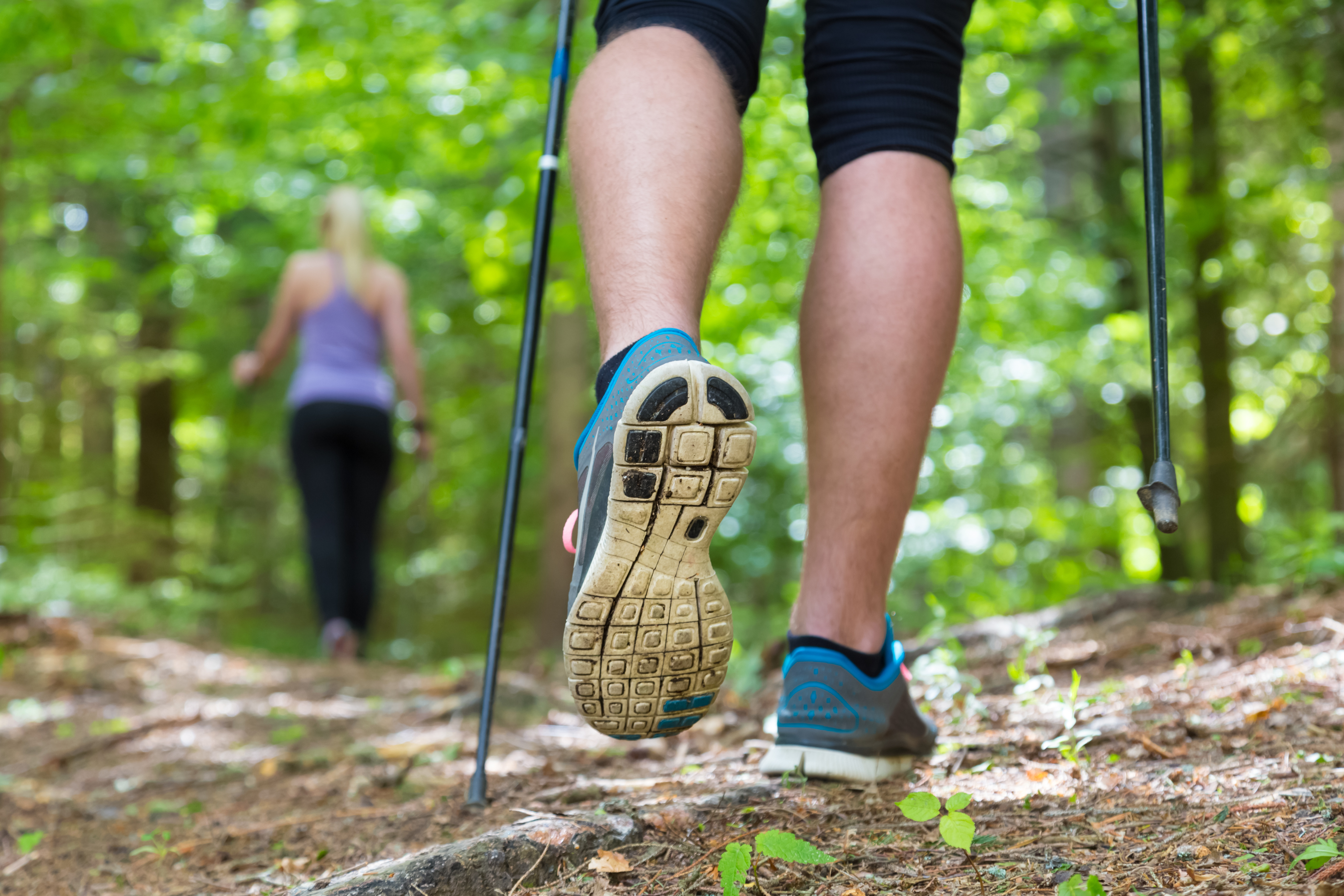 Blog -  Milène sur le circuit de la Petite Marchande à La Baule - © OTILBPG_Marche nordique en forêt © kasto - Fotolia