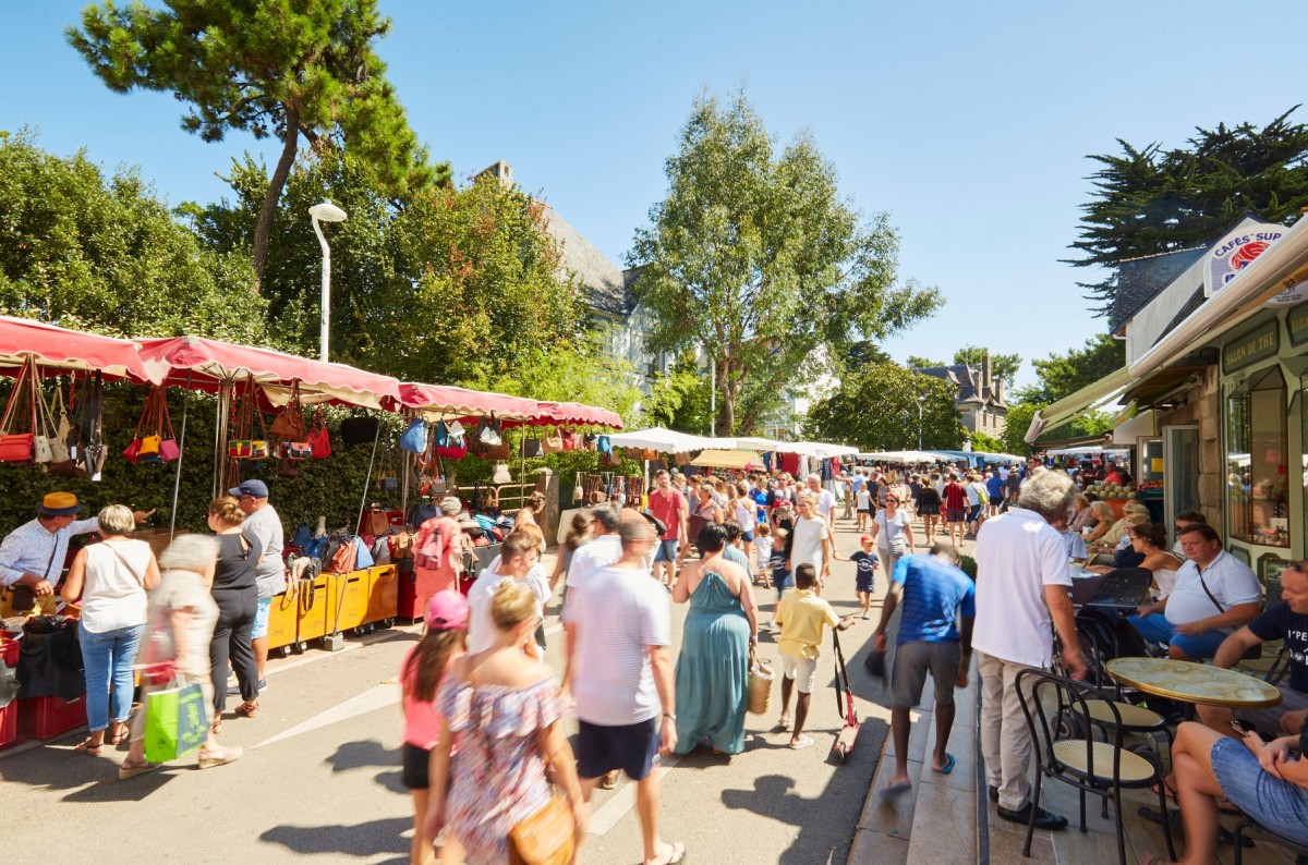 Shopping in La Baule - Market Place