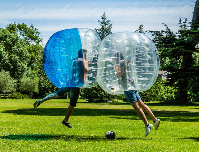  Animation Bubble Foot sur la plage