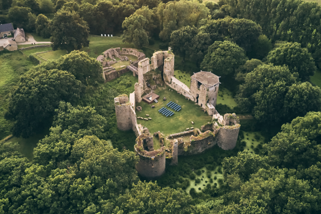 Chateau de Ranrouët vu du ciel - visite scolaire