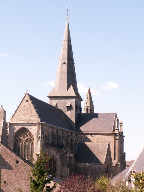 Laissez-vous conter la collégiale Saint-Aubin - Guérande