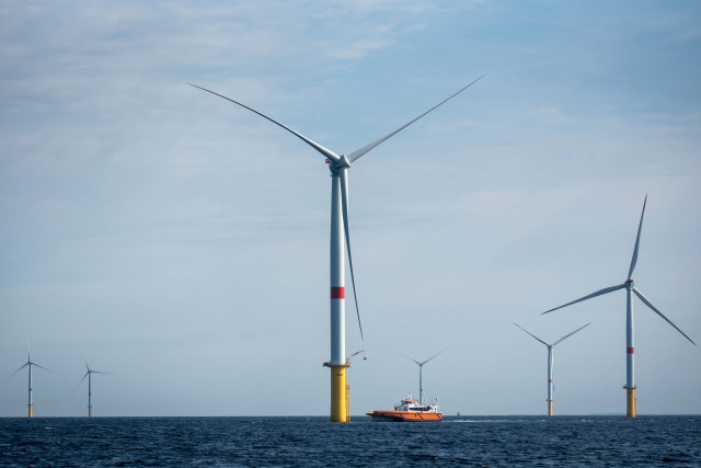 Visite de la base de maintenance du parc en mer à la turballe