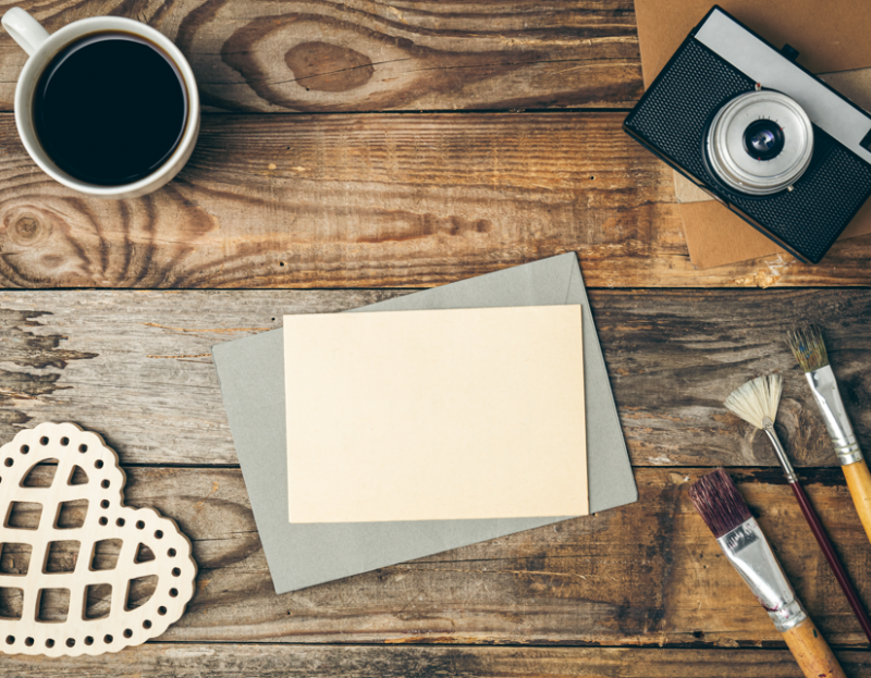 Atelier de fabrication de cartes postales