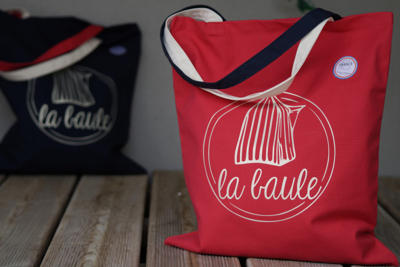 Boutique en ligne - Tote bag cabine rouge - Office de tourisme la Baule Presqu'île de Guérande