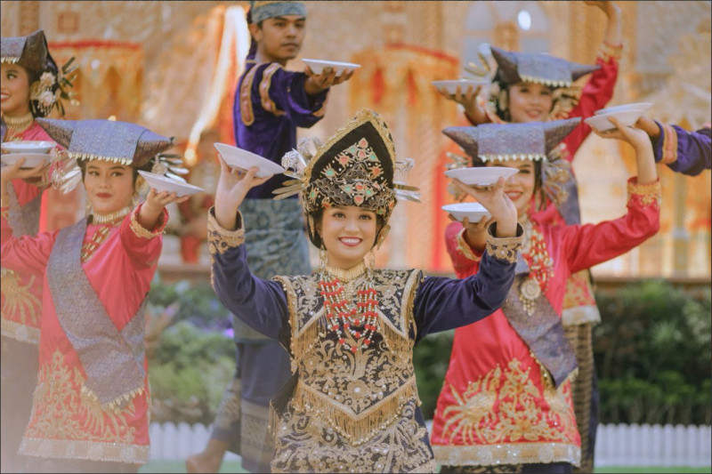 Folklore Danses du monde - Sumatra - le Pouliguen