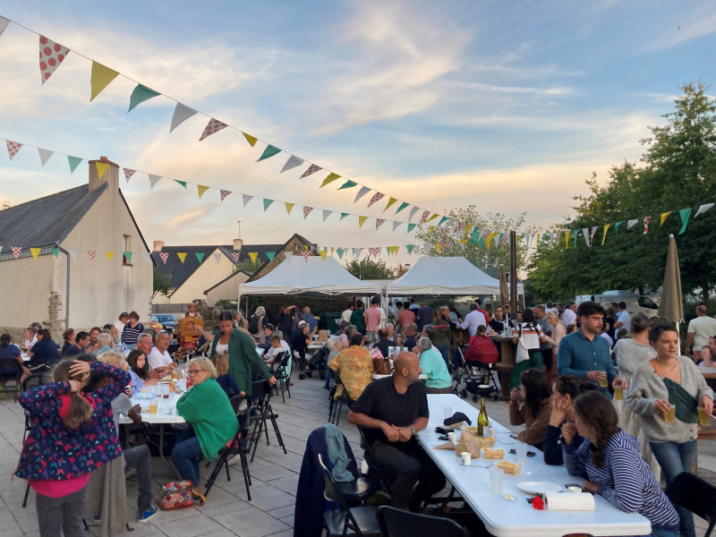 Marché des producteurs et repas - Saint Lyphard