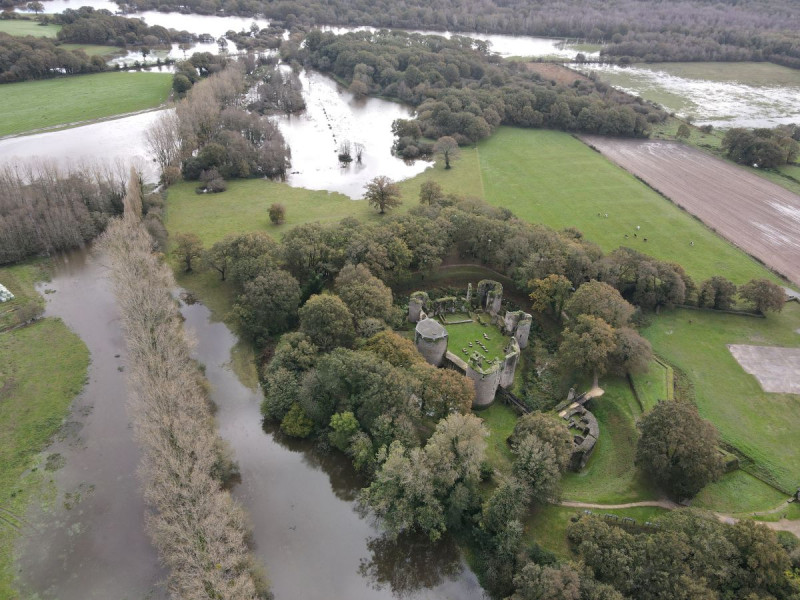 Visite : L'eau et le château-fort
