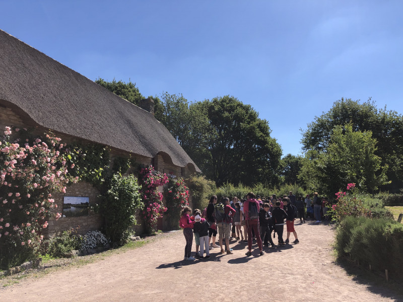 Visite scolaire du village de Kerhinet