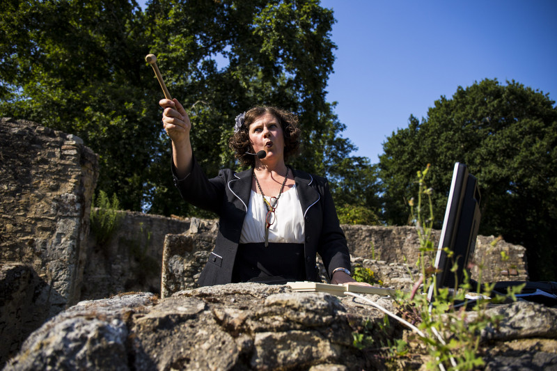 Visite théâtralisée Château à Vendre par la compagnie Colin Muset