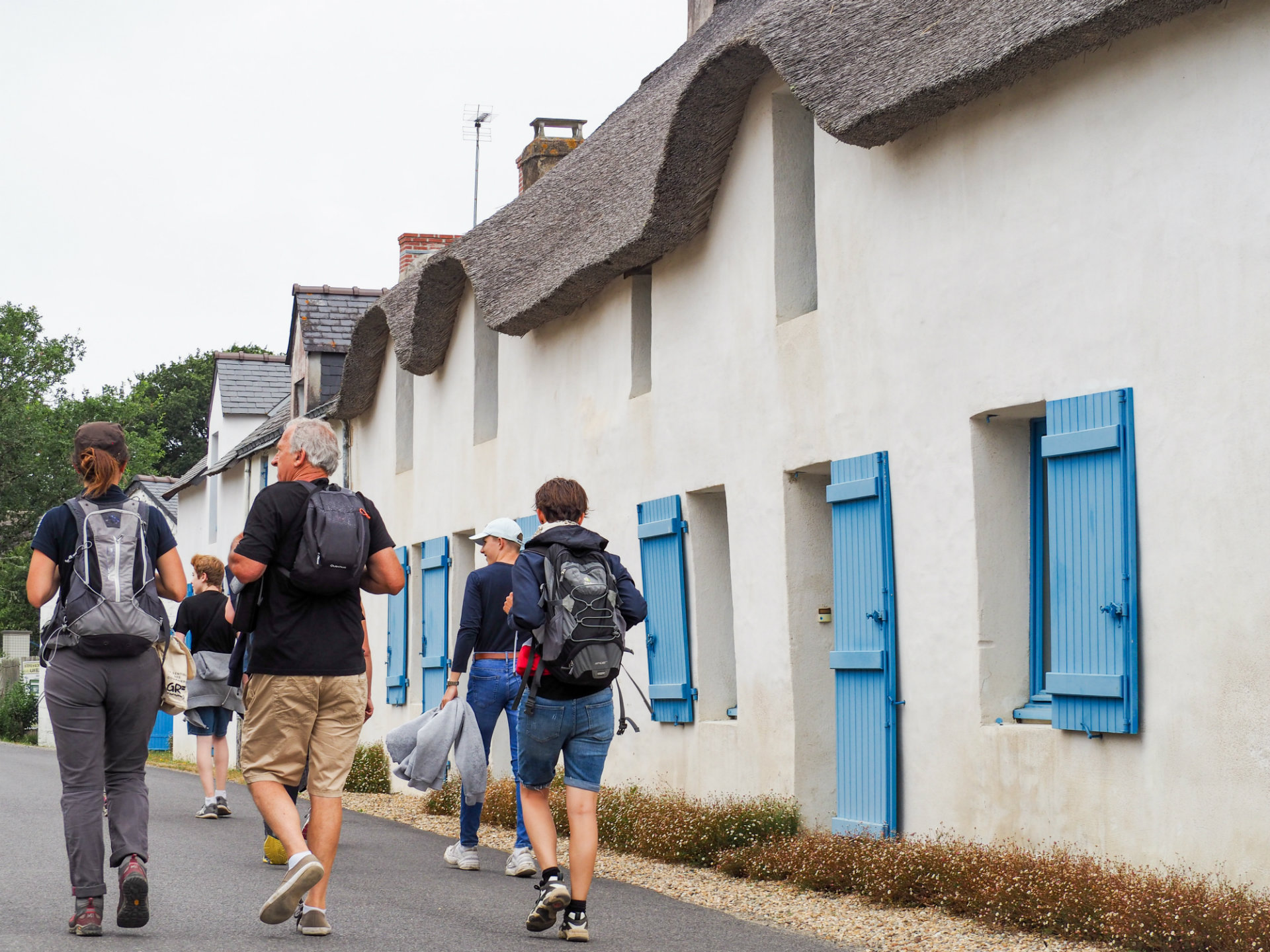 Hiking between the villages - © A. Viaud