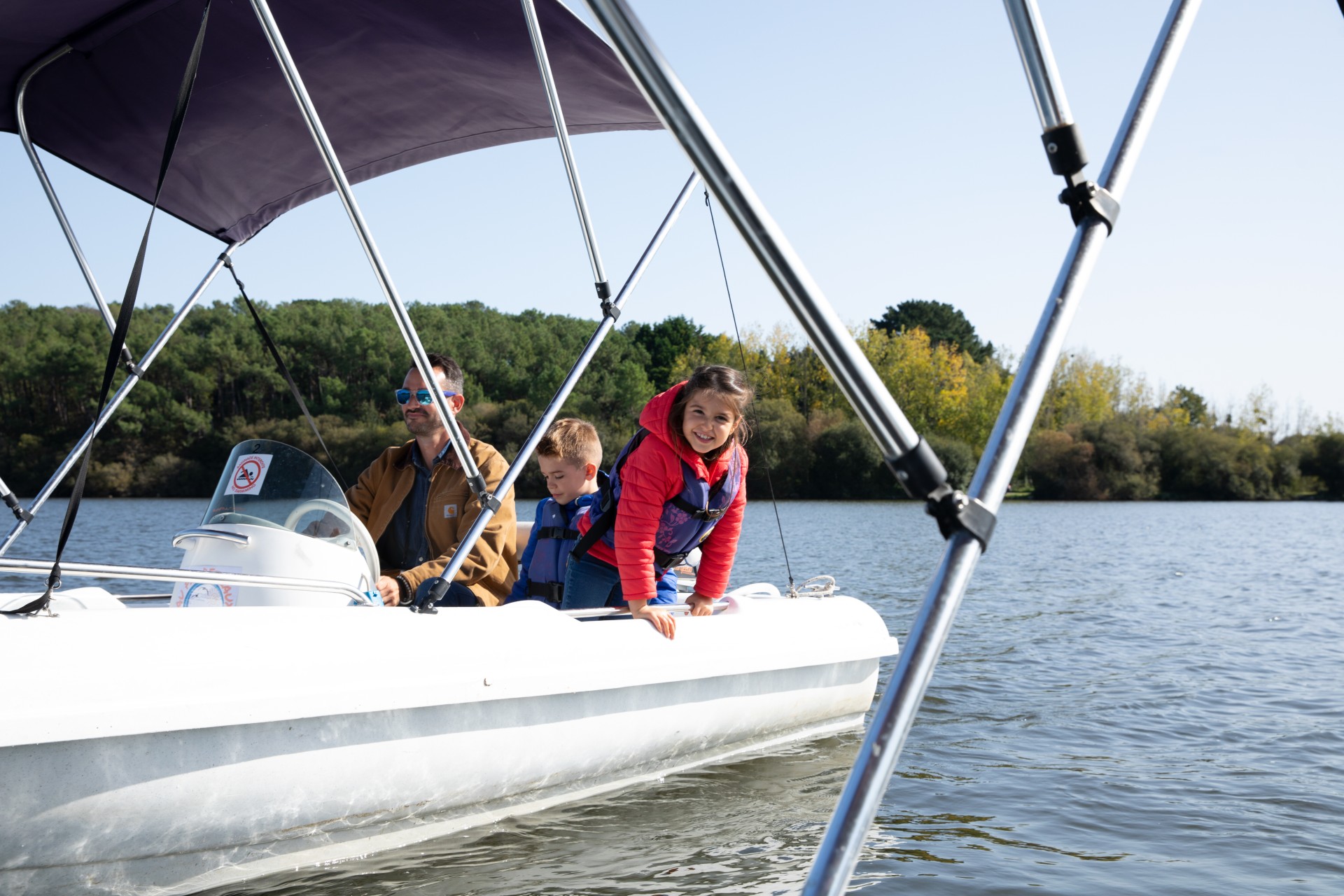 Vacances d'automne en famille - En bateau sur la vilaine - Au Fil des Eaux - © Fanny Retailleau